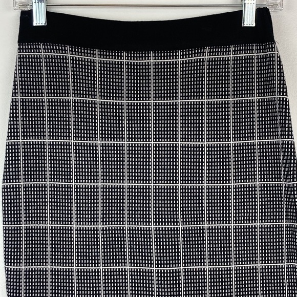 WHBM Windowpane Knit Sweater Skirt in Black/Ecru - Picture 10 of 10